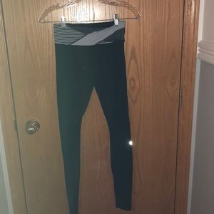 Lululemon wunder under size 4